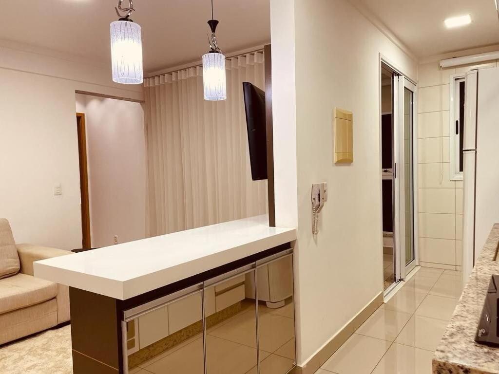 Apartamento 2 Qts.| 4 Hosp. | Ao Lado Do Goiania Shopping Exterior foto